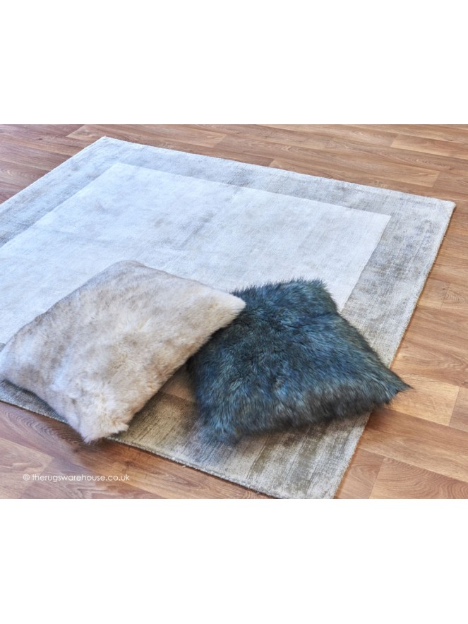Blade Border SP Rug - 3