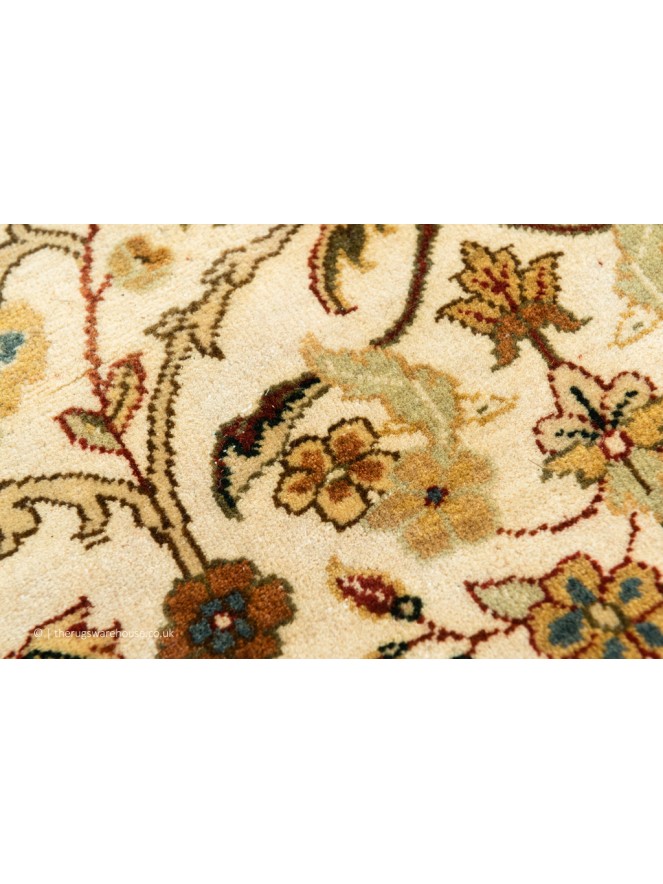 Classic Cream Rug - 6